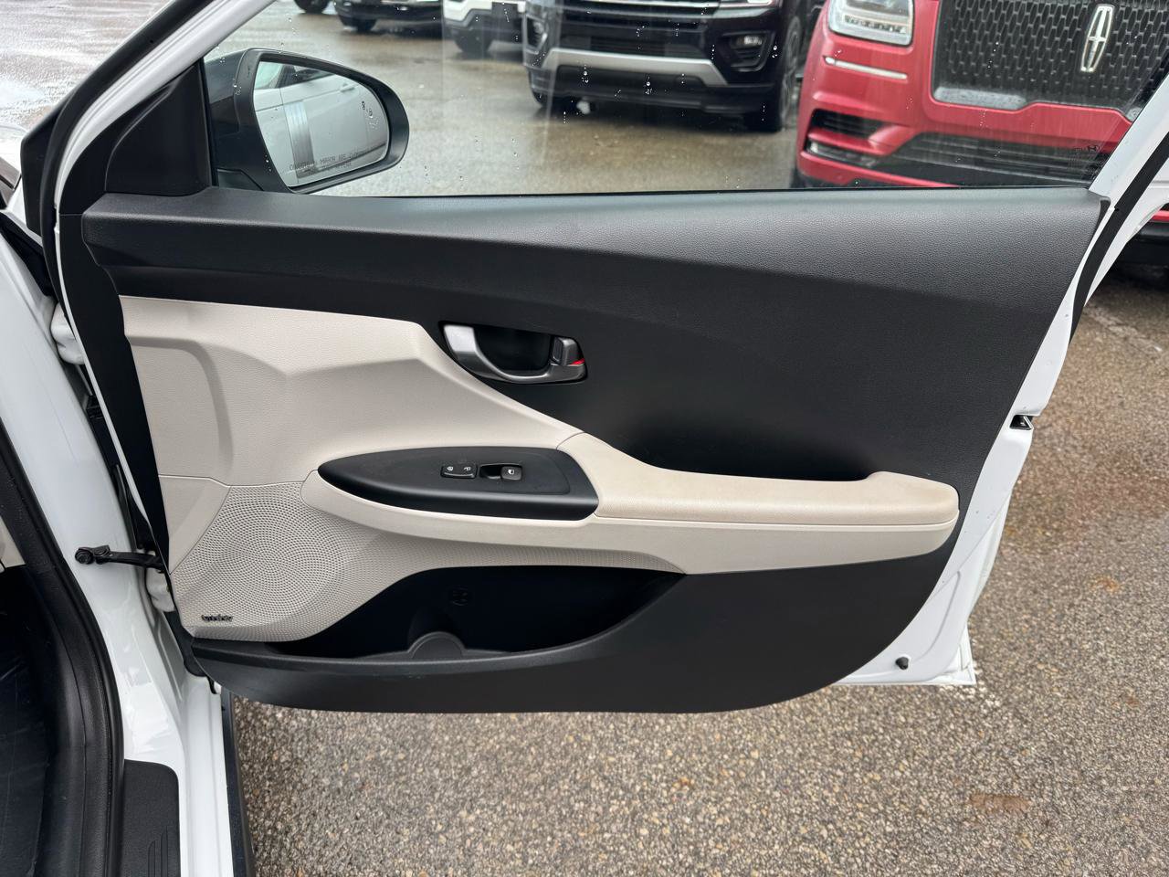 Used 2019 Hyundai Veloster Turbo Ultimate image 14