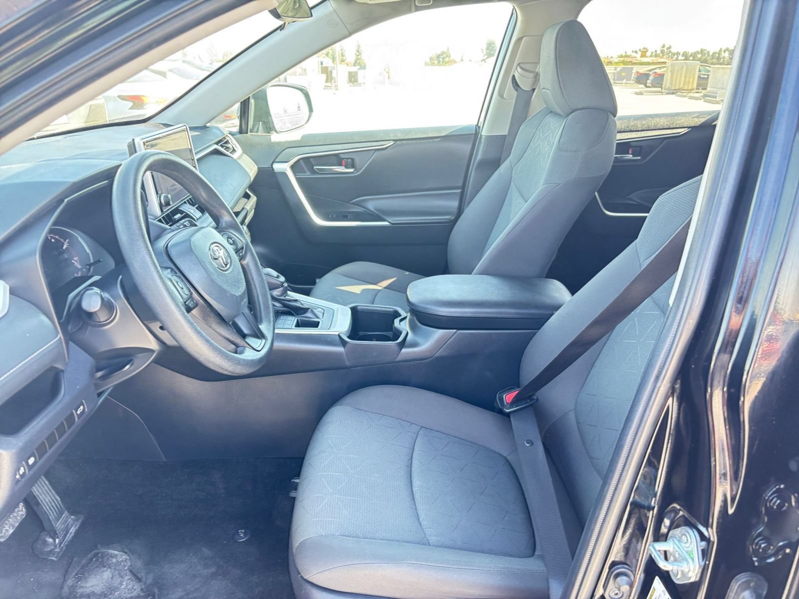 Used 2024 Toyota RAV4 XLE w/ Convenience Package AWD/4WD image 27