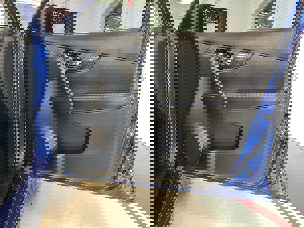 Used 2018 Nissan Rogue SL image 26