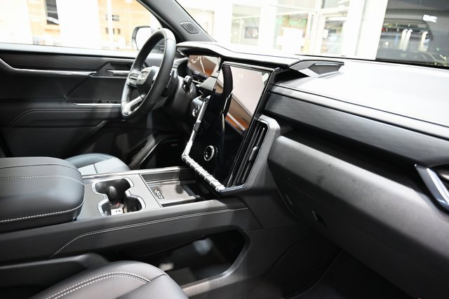 New 2026 GMC Acadia Elevation image 14