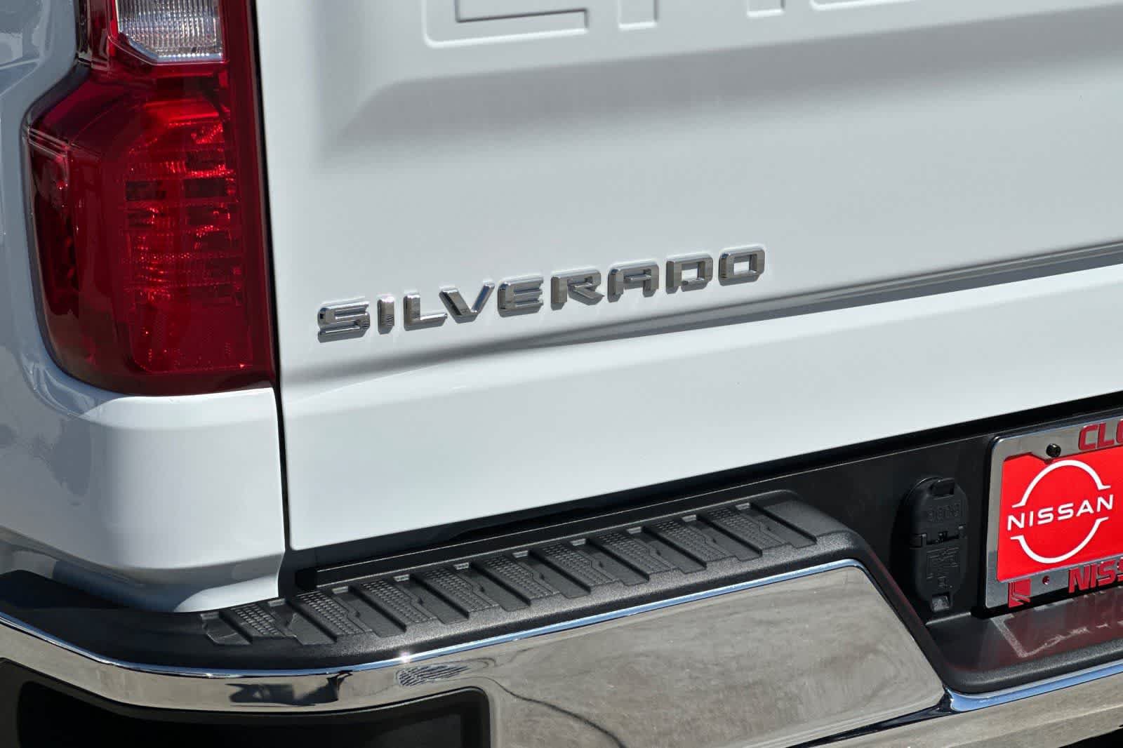 Used 2024 Chevrolet Silverado 1500 LT RWD image 34