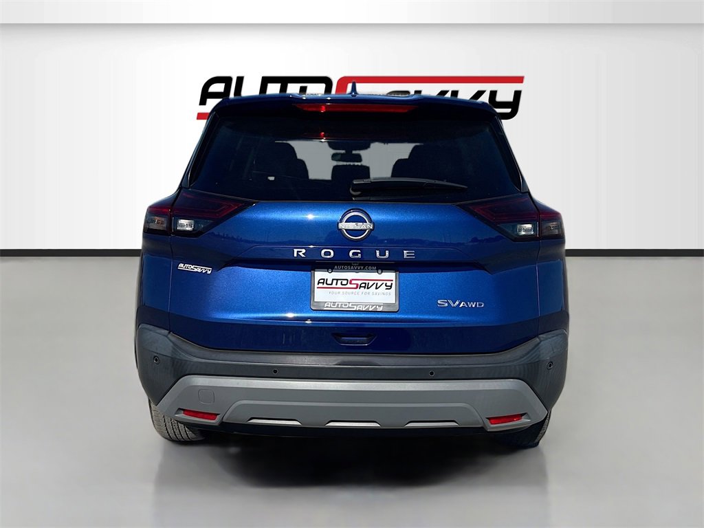 Used 2023 Nissan Rogue SV image 6