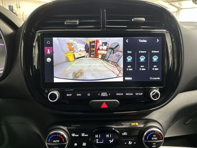 Used 2024 Kia Soul S FWD image 25