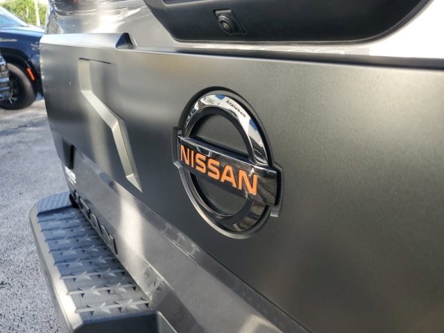 Used 2020 Nissan Titan PRO-4X w/ Pro-4x Convenience Package AWD/4WD image 11