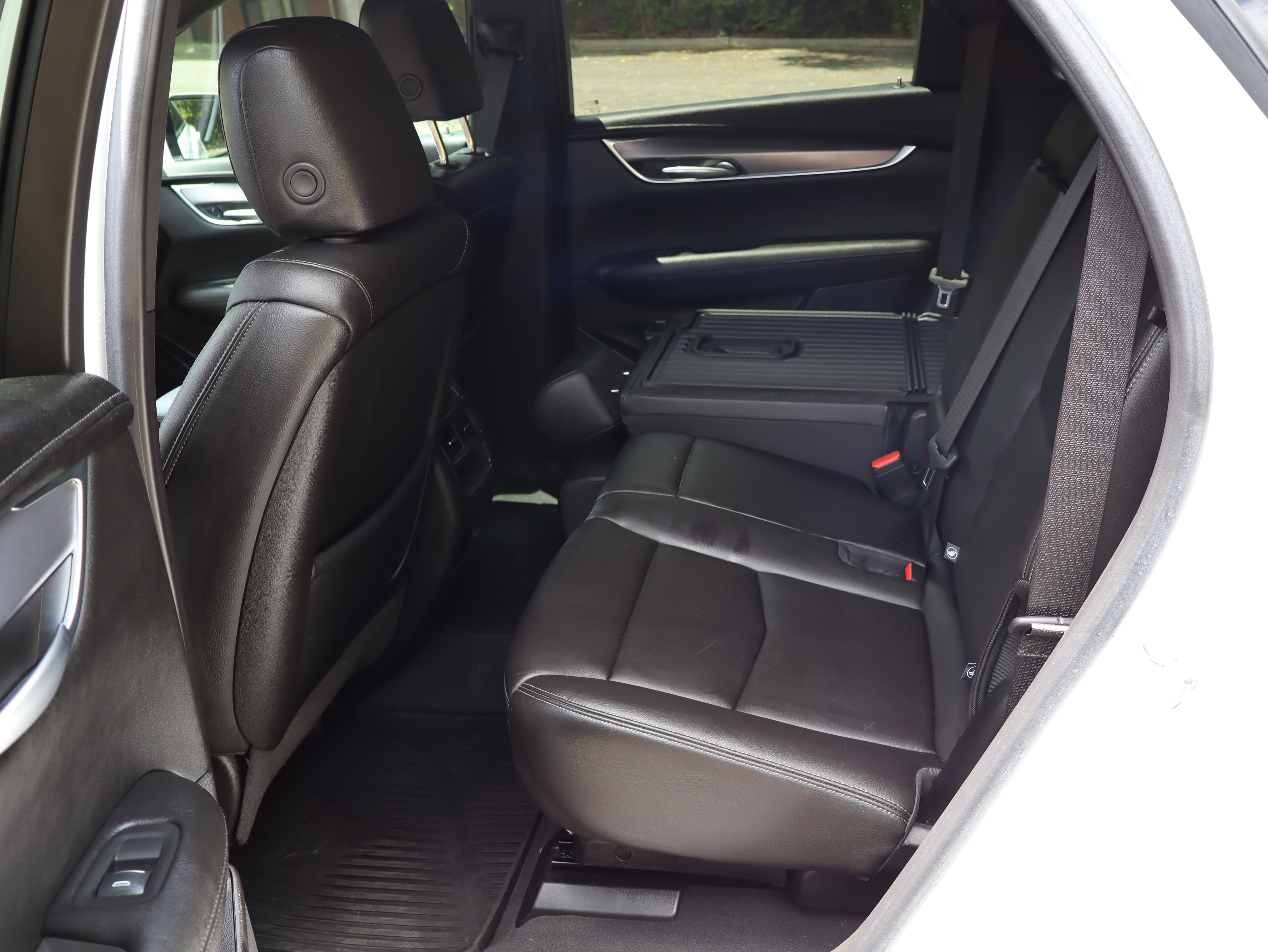Certified 2024 Cadillac XT5 Luxury FWD image 34