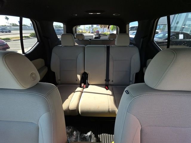 Used 2023 Chevrolet Traverse LS FWD image 21