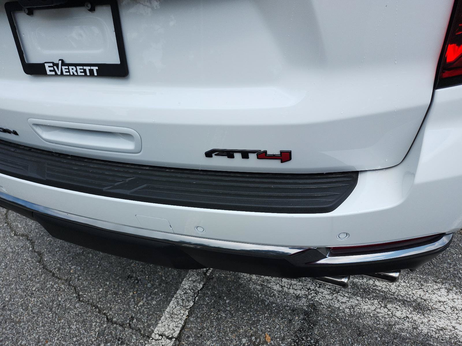 New 2026 GMC Yukon XL AT4 w/ AT4 Premium Plus Package AWD/4WD image 4