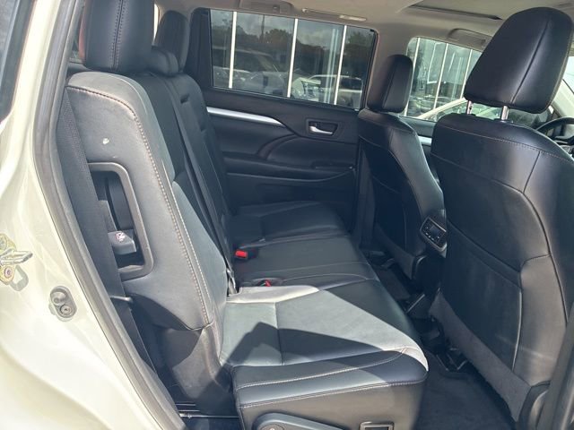 Used 2019 Toyota Highlander XLE image 9