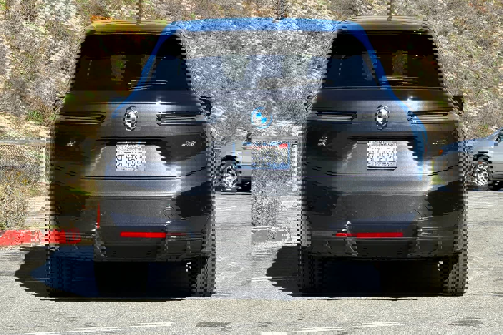 Certified 2025 BMW iX xDrive50 w/ Premium Package image 9