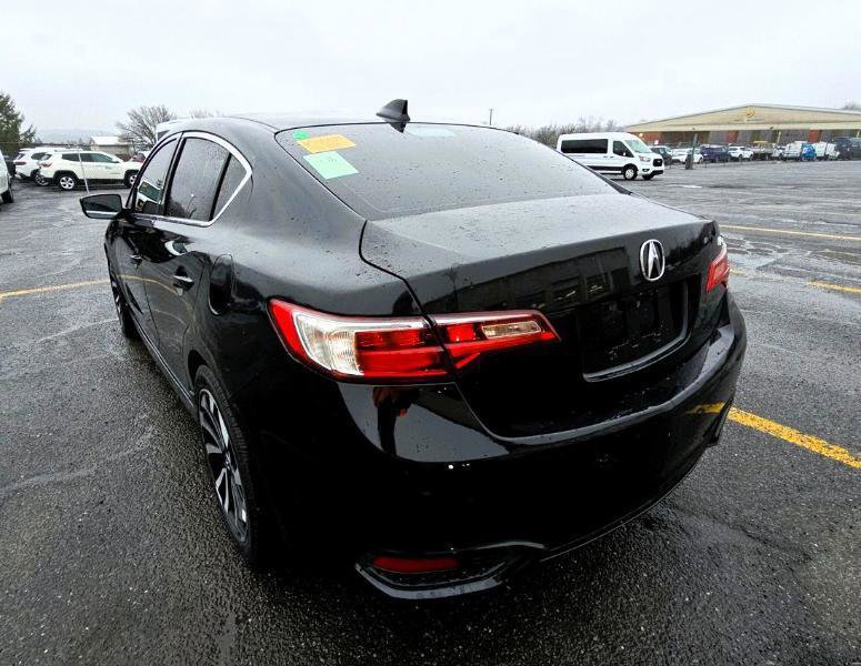 Used 2018 Acura ILX w/ Special Edition Package image 3