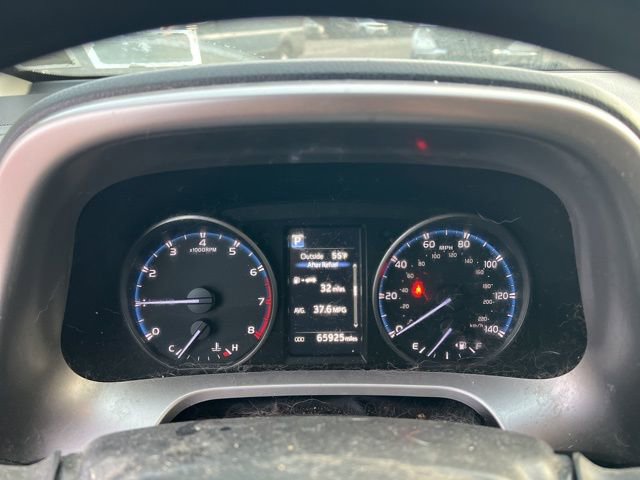 Used 2018 Toyota RAV4 LE image 19