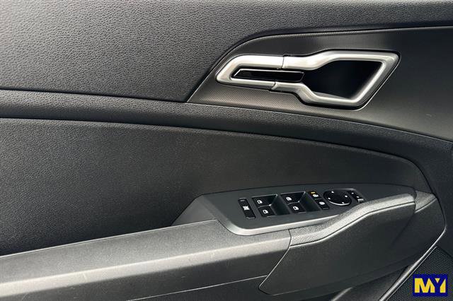 Used 2026 Kia Sportage S image 11