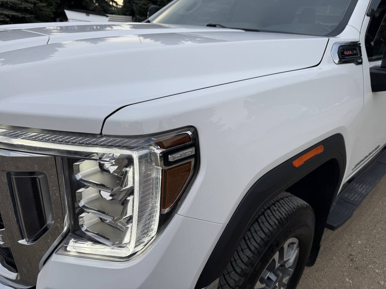 Used 2022 GMC Sierra 2500 SLE w/ X31 Off-Road Package AWD/4WD image 29