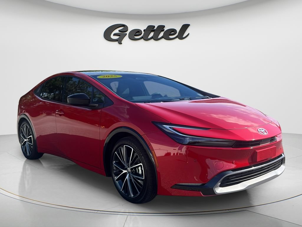 Used 2025 Toyota Prius Limited w/ Limited Premium Package FWD image 3