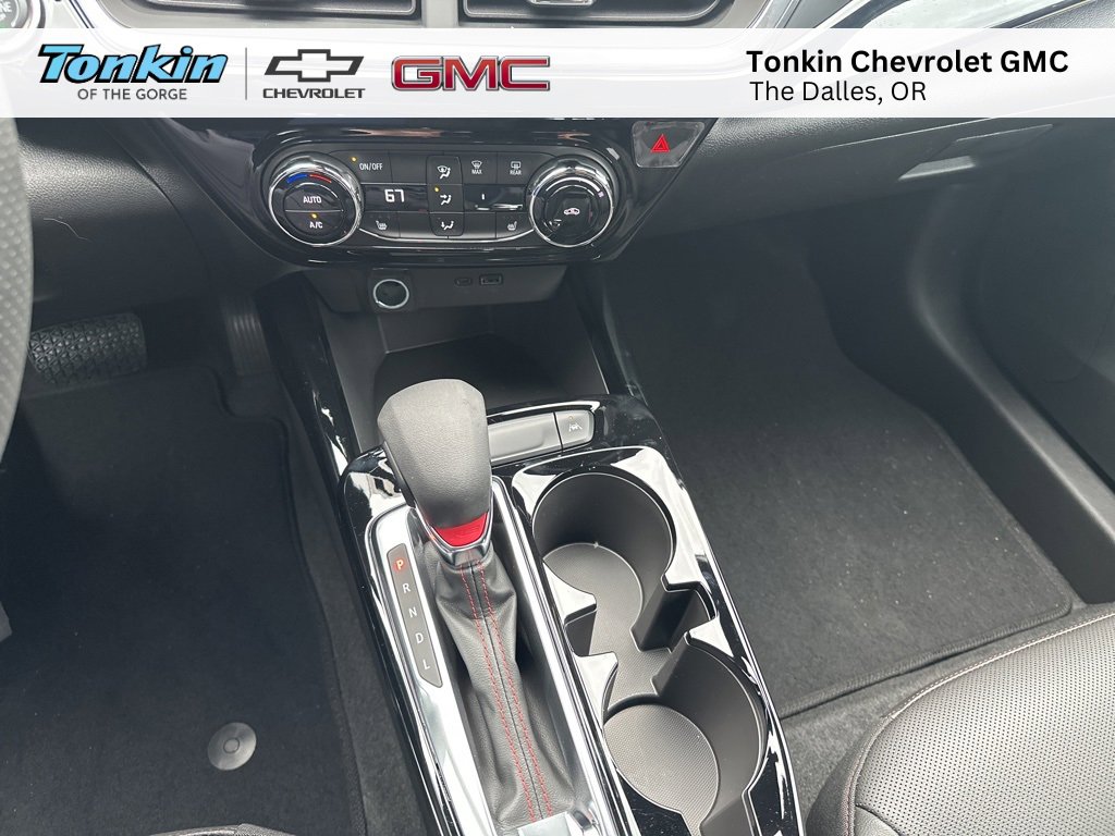 New 2025 Chevrolet Trax RS image 18