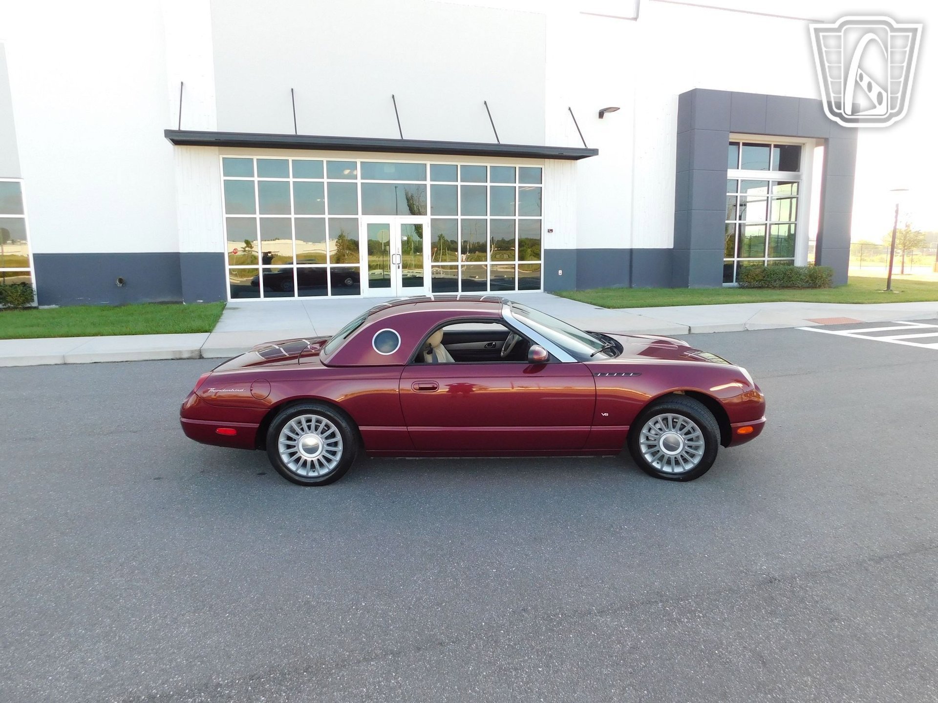 Used 2004 Ford Thunderbird RWD image 12