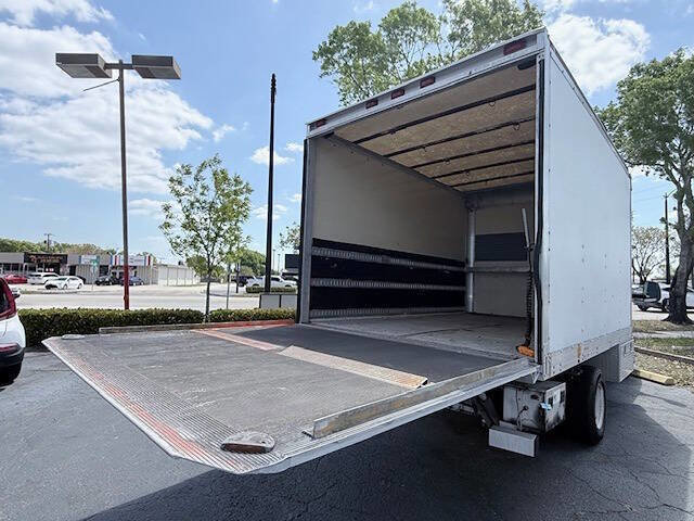 Used 2011 Chevrolet Express 3500 RWD image 15