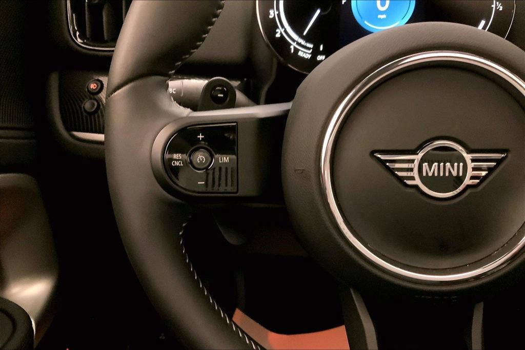 Certified 2024 MINI Cooper Countryman S w/ Signature Upholstery Package AWD/4WD image 18