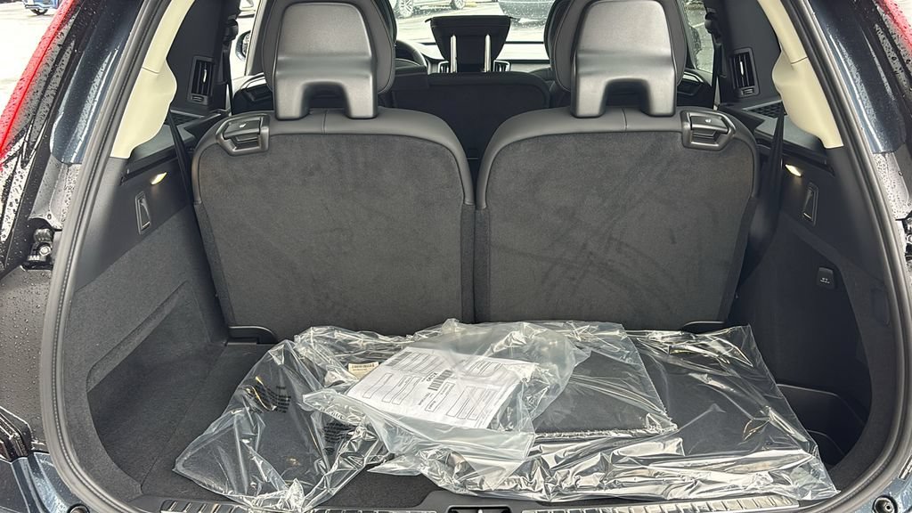 New 2026 Volvo XC90 B5 Core AWD/4WD image 29