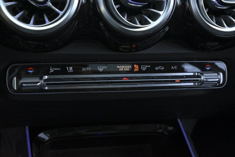 Used 2022 Mercedes-Benz GLB 250 image 38