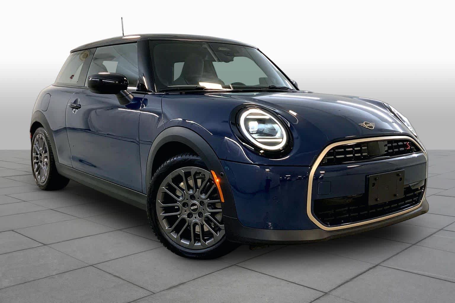 Used 2025 MINI Cooper S FWD image 2