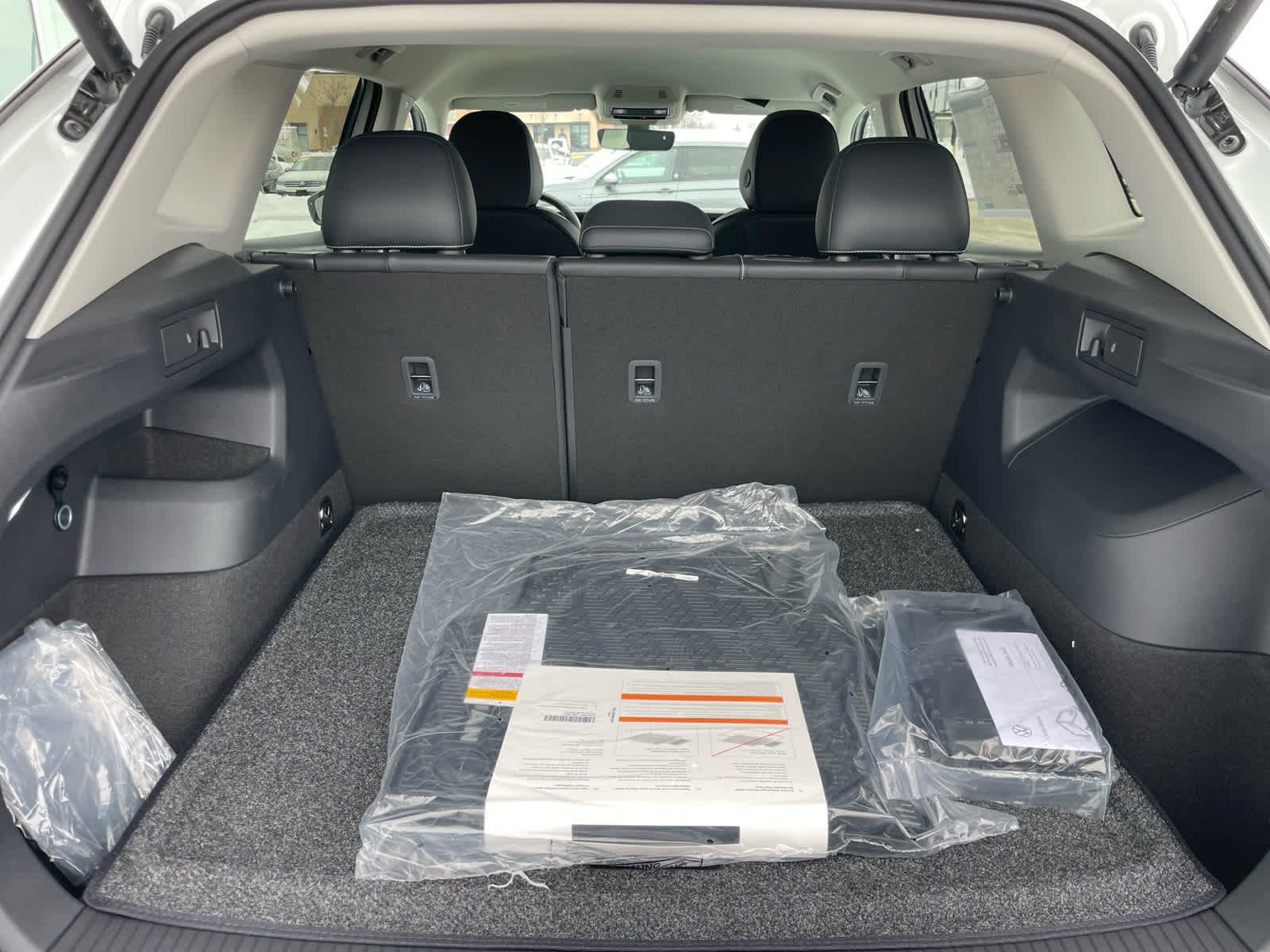 New 2026 Volkswagen Tiguan SE AWD/4WD image 46
