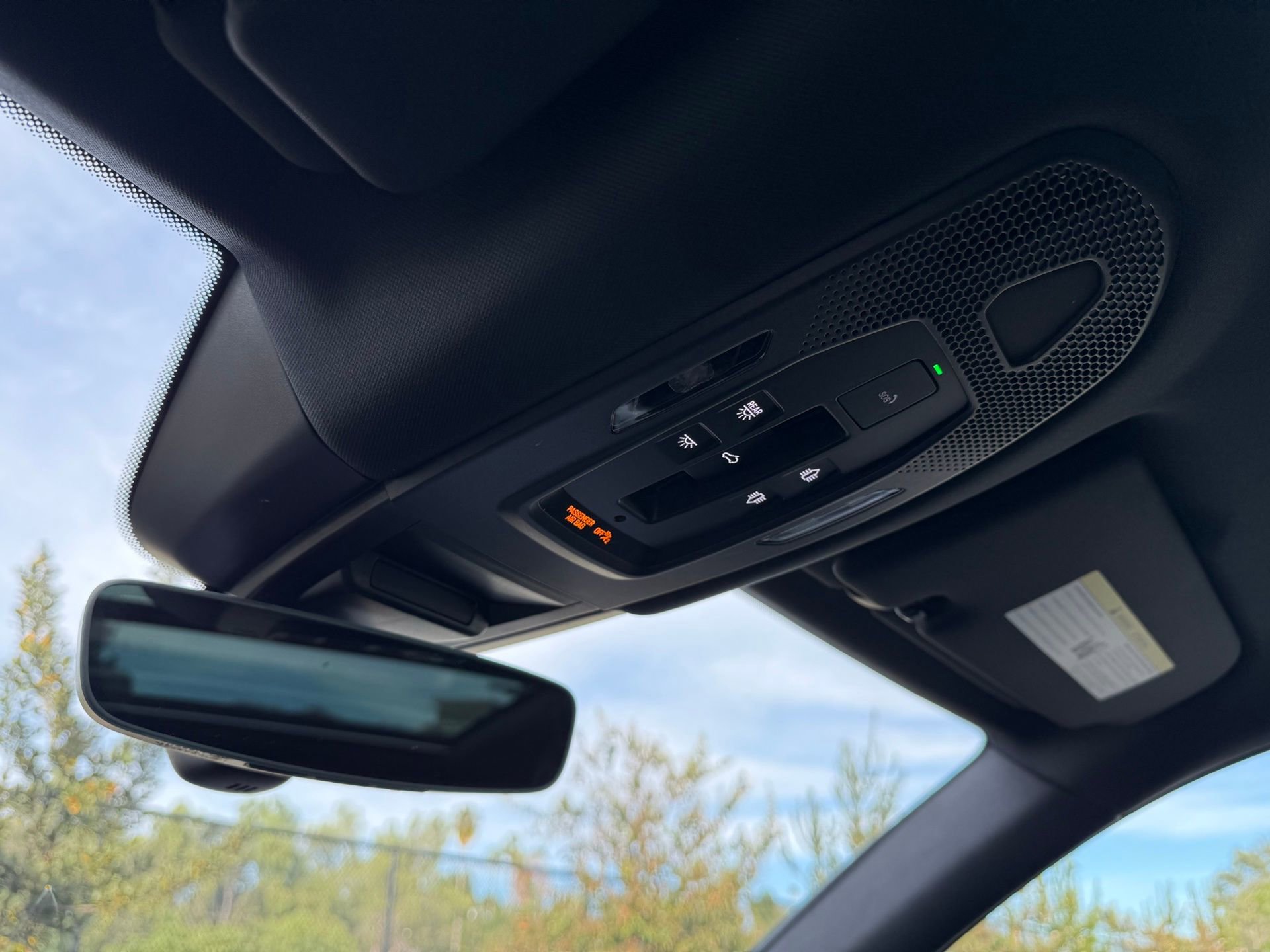 New 2025 Porsche Cayenne S AWD/4WD image 17