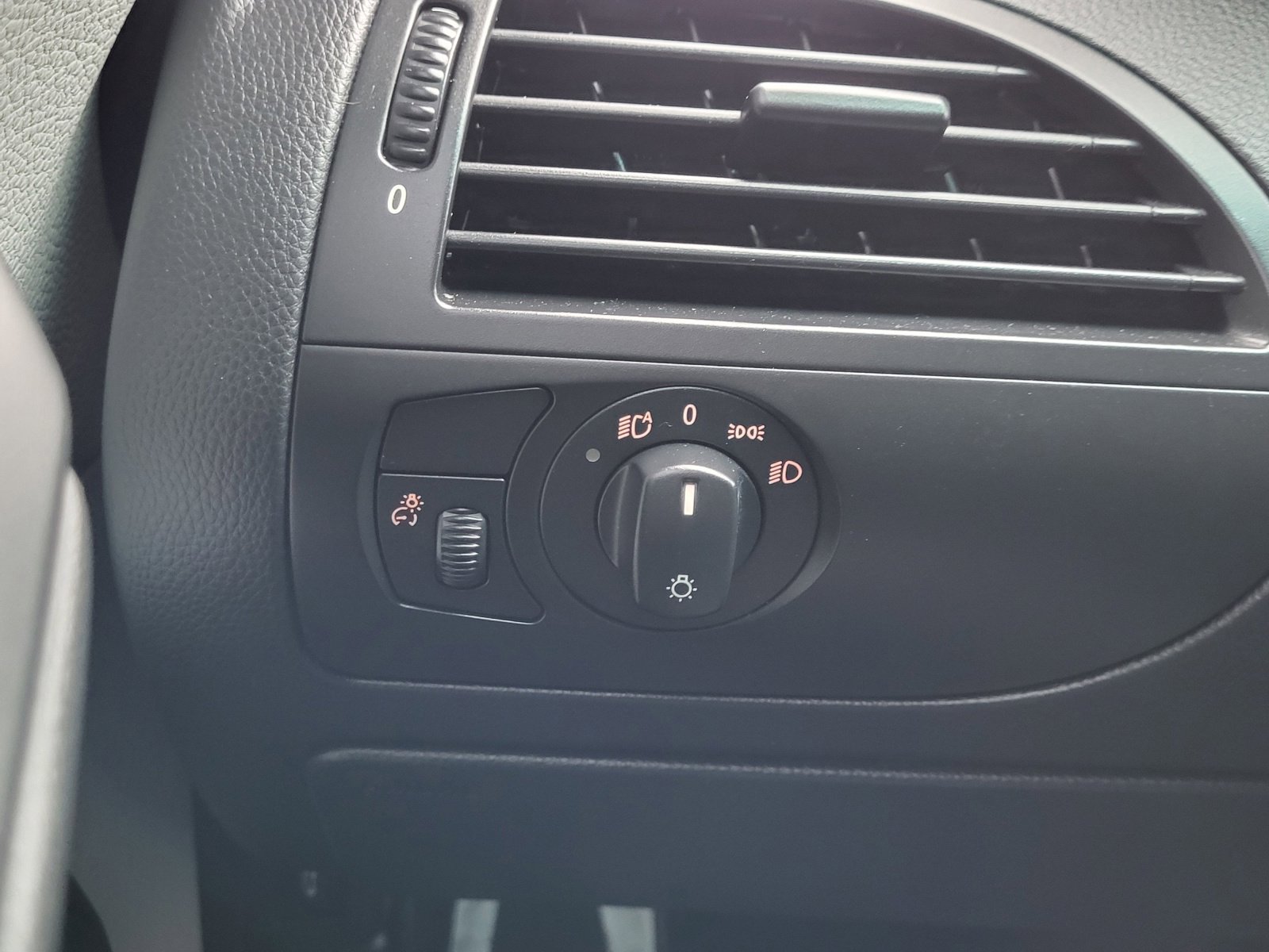 Used 2006 BMW M6 Coupe image 30