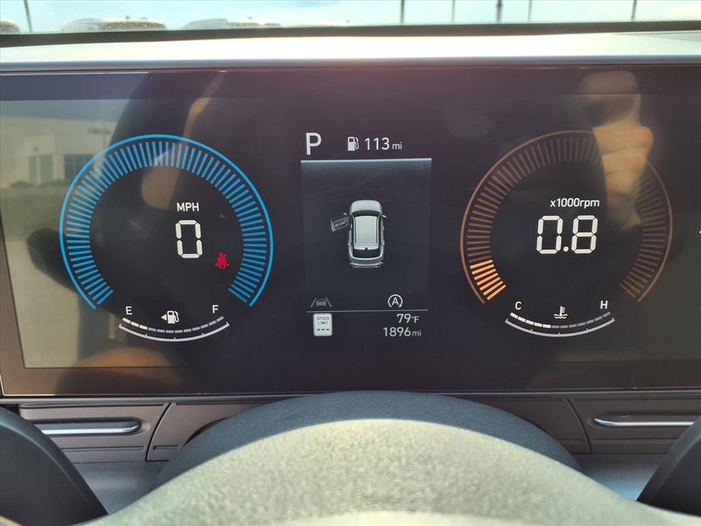 Used 2025 Hyundai Kona SE image 19