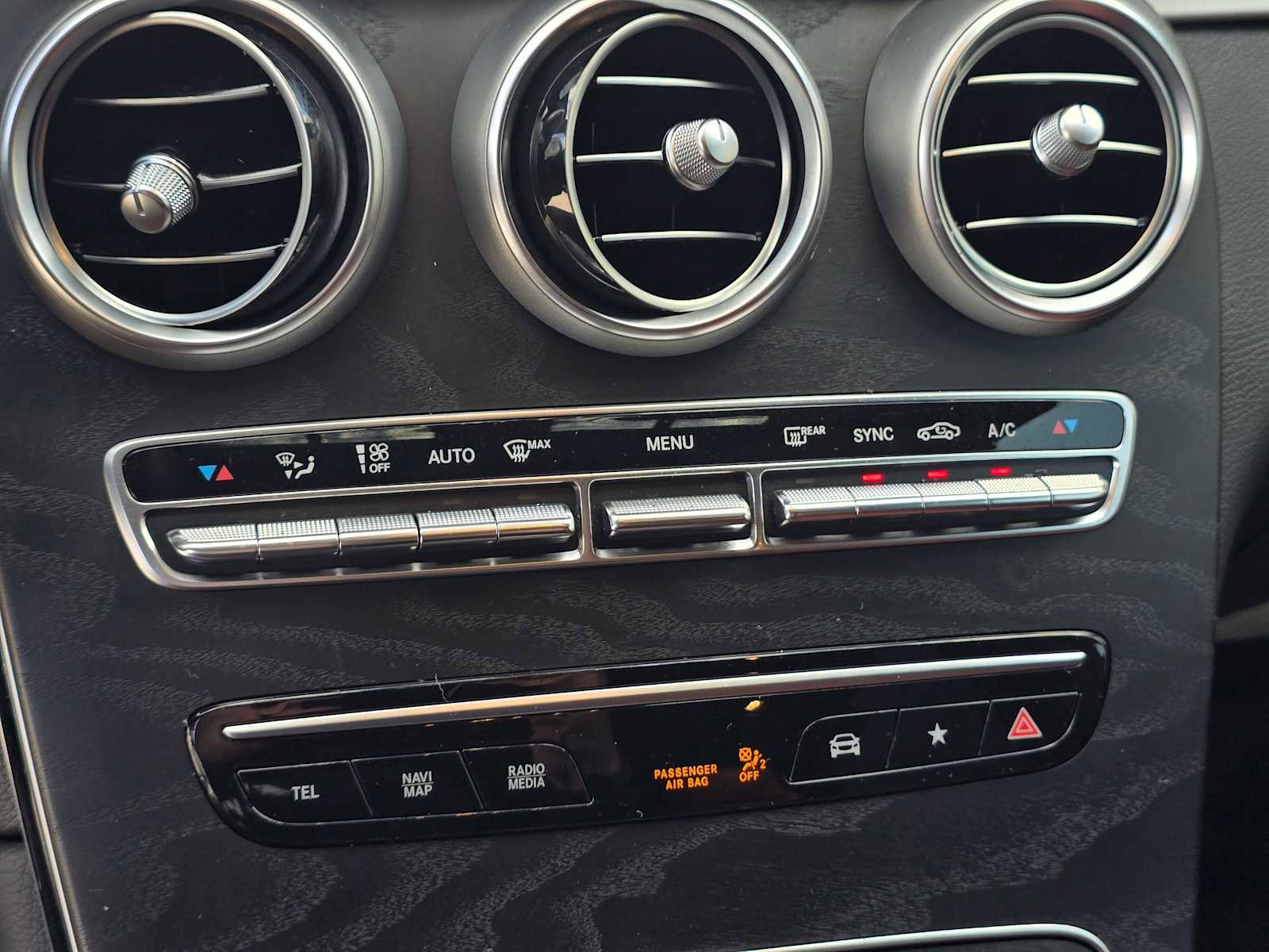 Used 2023 Mercedes-Benz GLC 300 4MATIC Coupe image 30