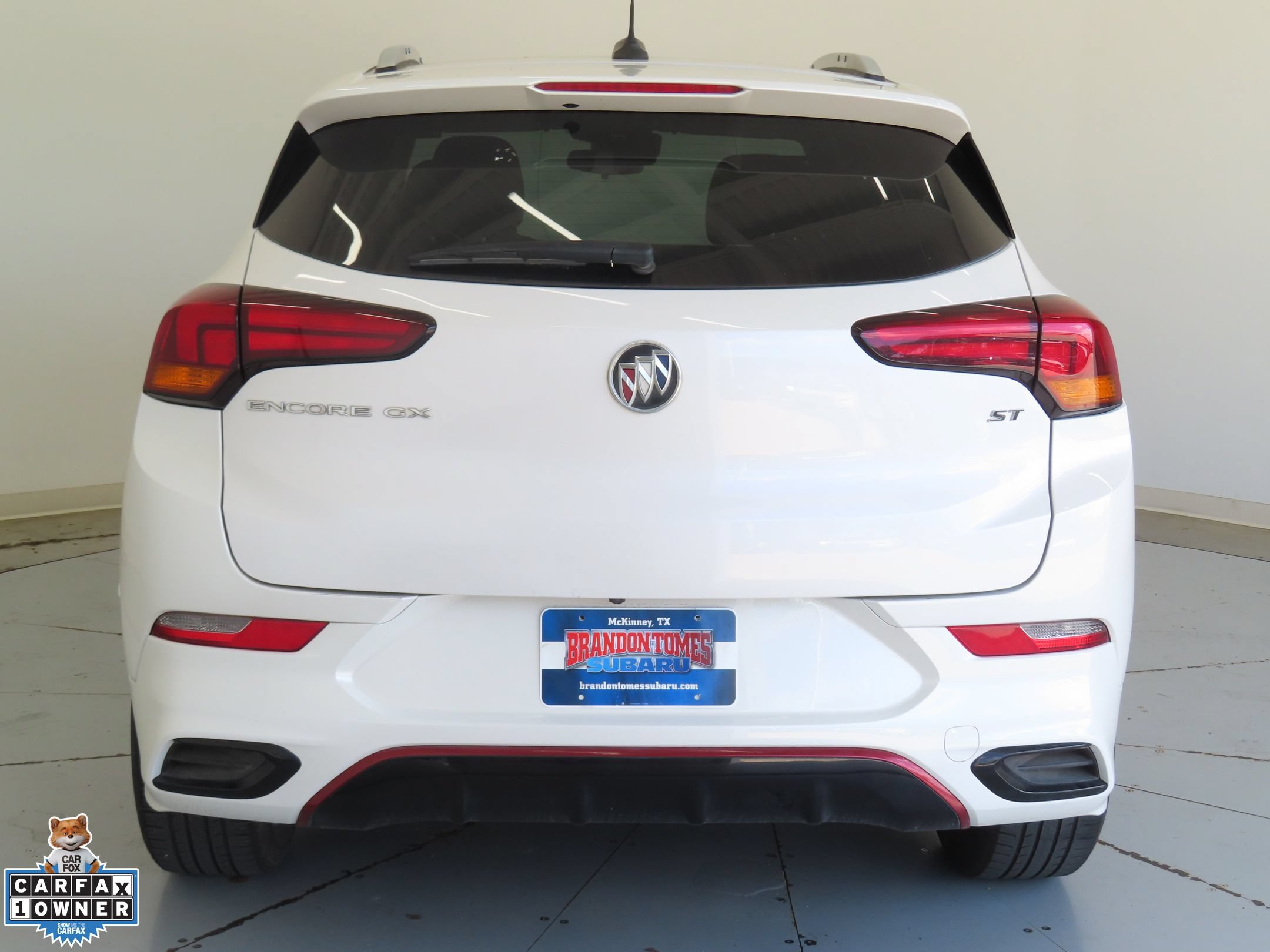 Used 2023 Buick Encore GX Select w/ Sport Touring Package FWD image 4