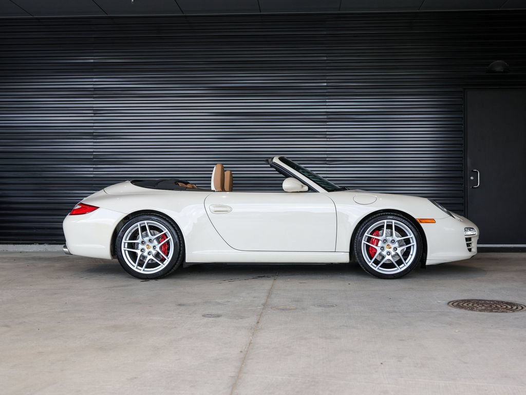 Used 2010 Porsche 911 Carrera S RWD image 8