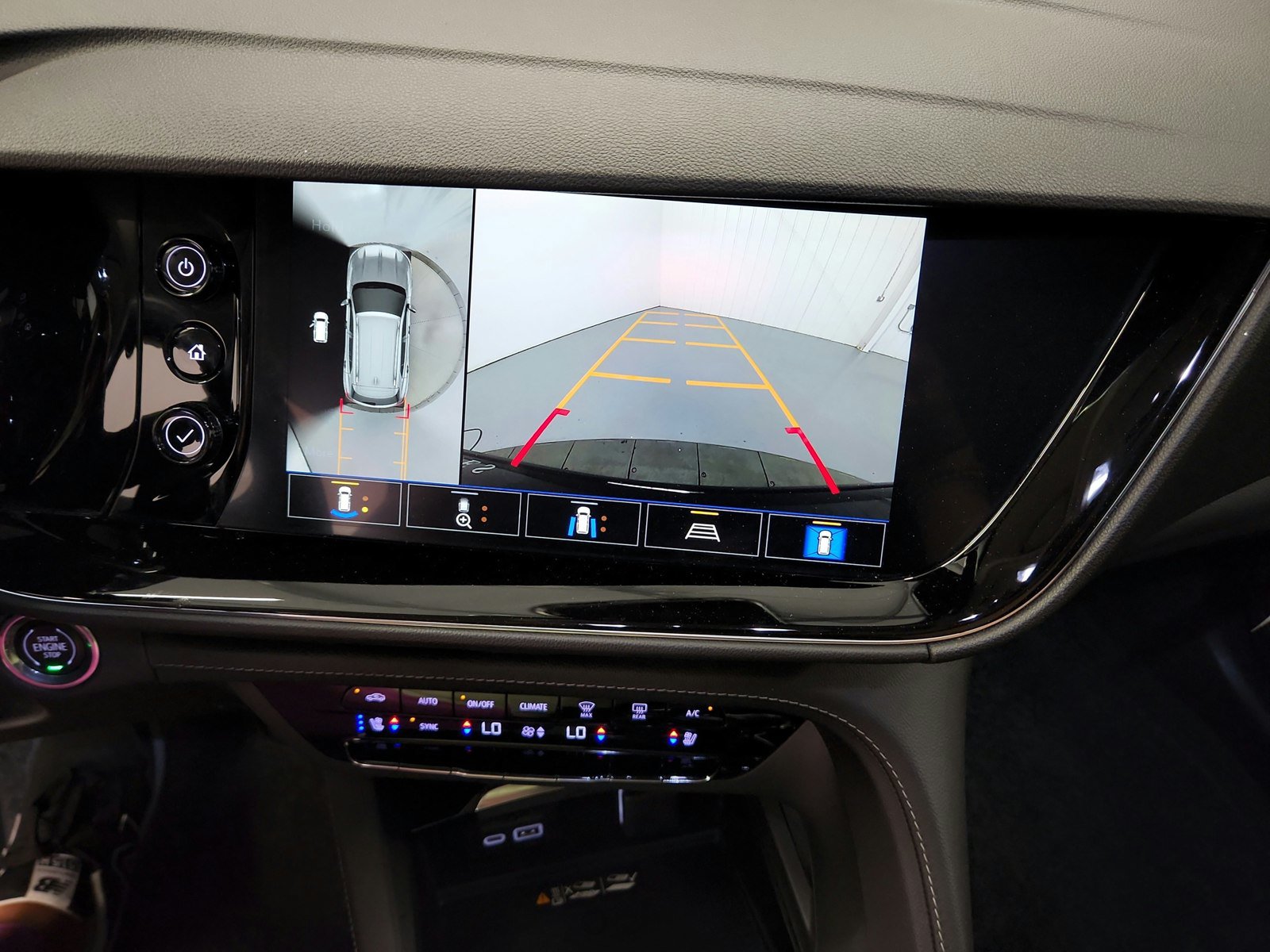 Used 2023 Buick Envision Avenir FWD image 26