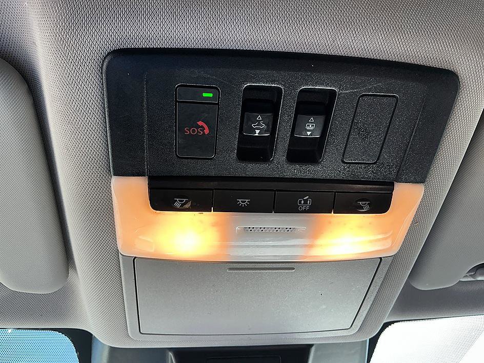 Used 2021 Nissan Rogue SV w/ Premium Package FWD image 20