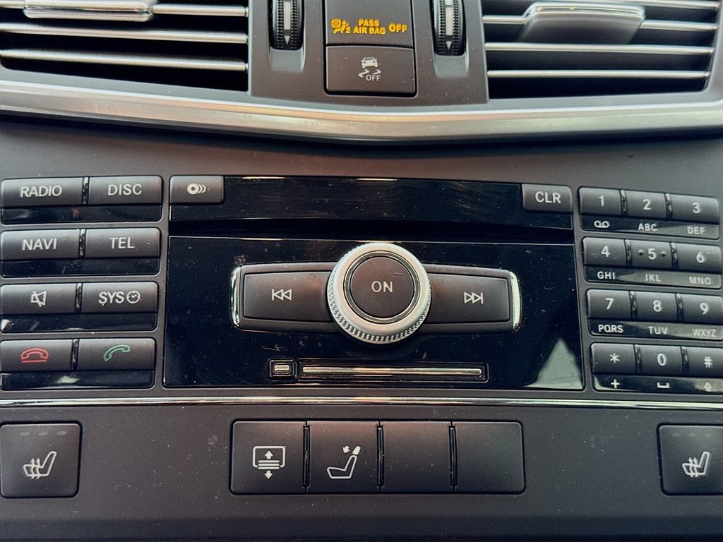 Used 2010 Mercedes-Benz E 350 Sedan image 17