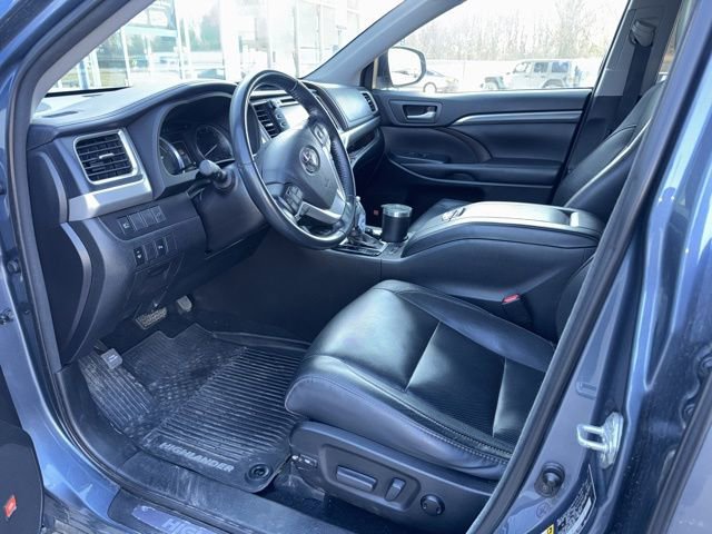 Used 2018 Toyota Highlander Limited image 6
