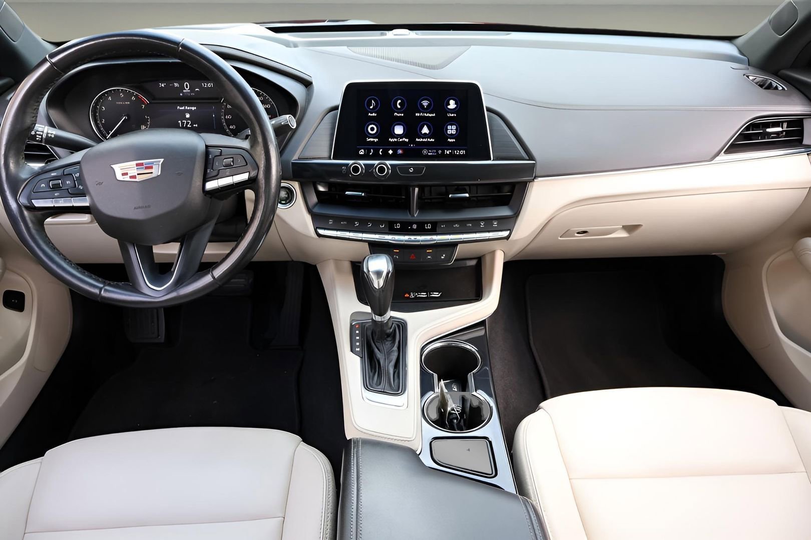 Used 2023 Cadillac CT4 Luxury w/ Cold Weather Package image 13