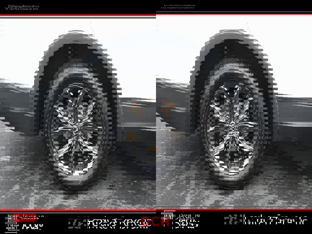 Used 2024 Volkswagen Tiguan SE image 23