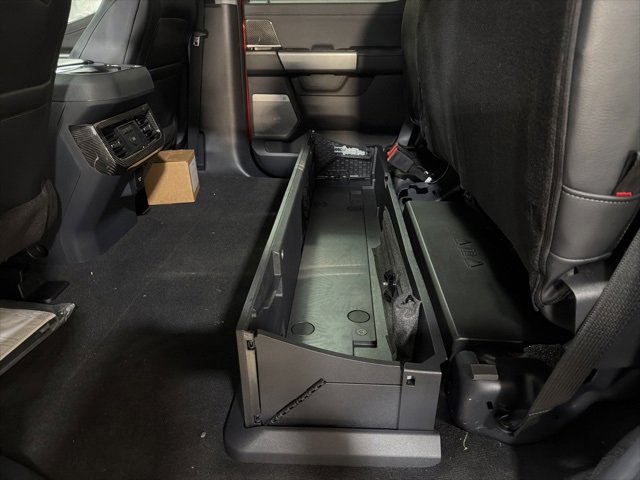 New 2026 Ford F350 Lariat w/ Black Appearance Package image 27