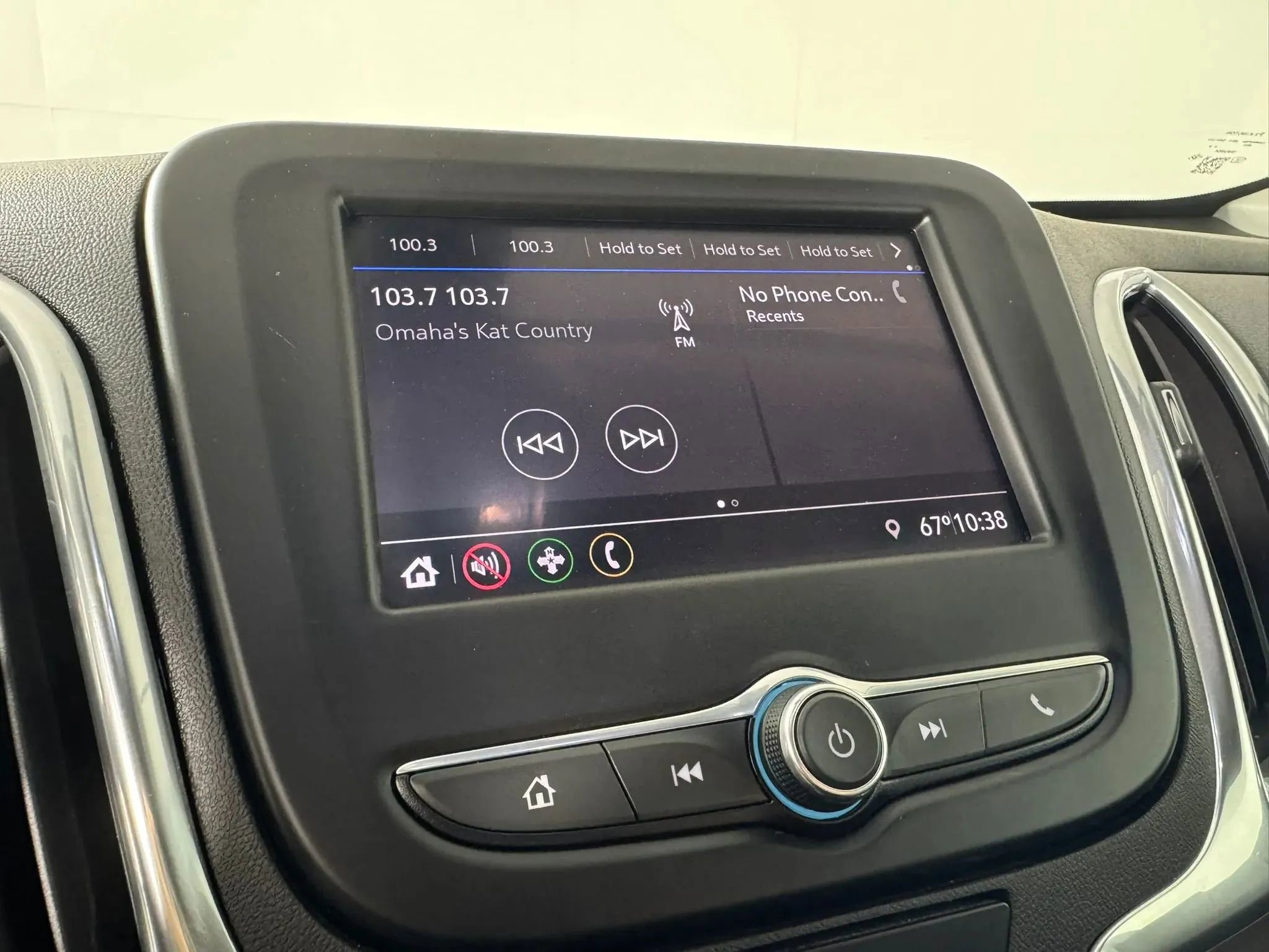 Used 2020 Chevrolet Equinox LT w/ Driver Convenience Package FWD image 19