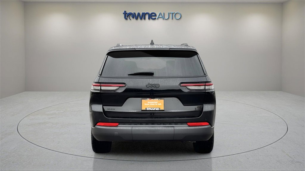 Used 2025 Jeep Grand Cherokee L Altitude image 4