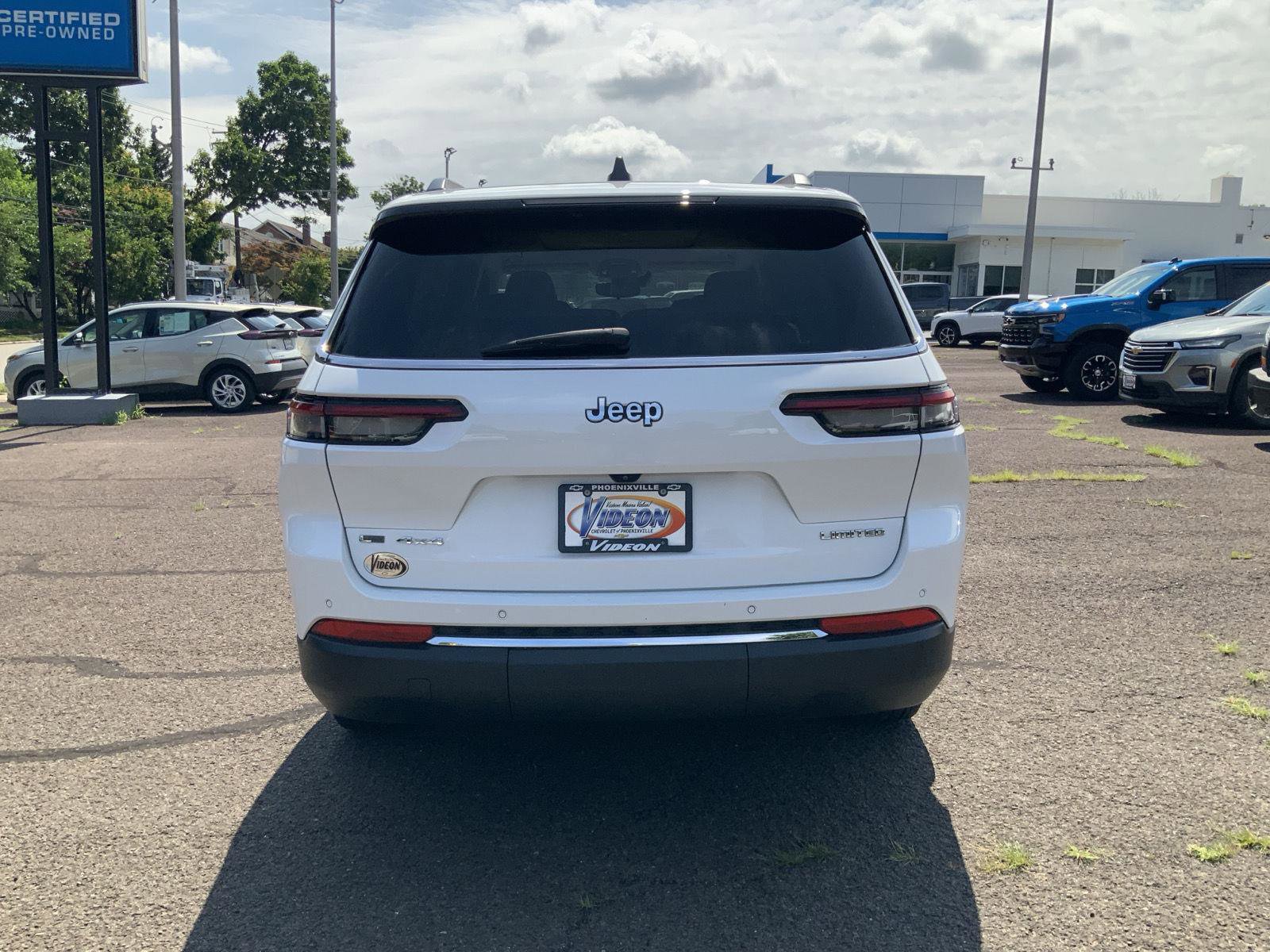 Used 2022 Jeep Grand Cherokee L Limited image 6