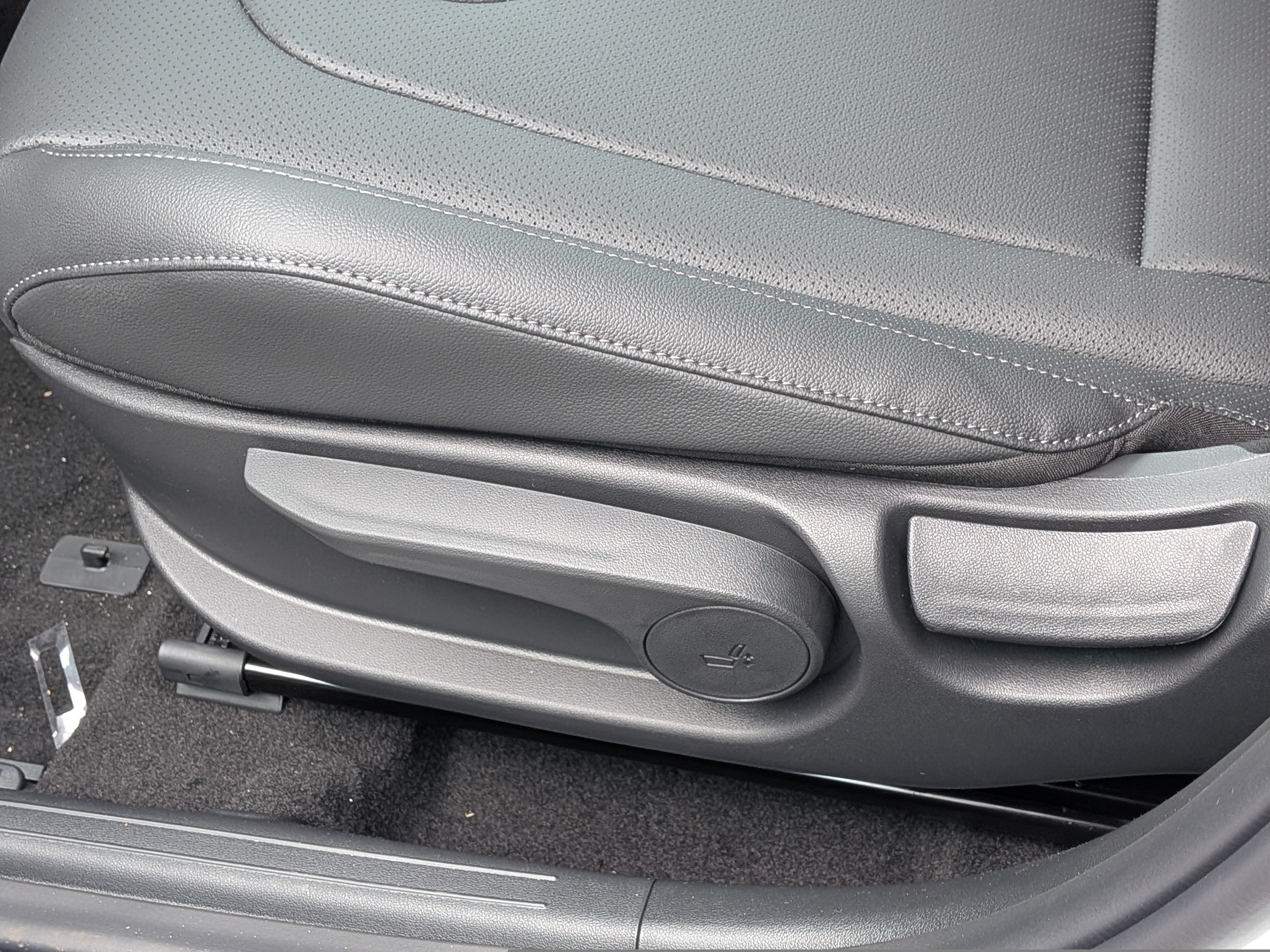 New 2026 Hyundai Elantra SEL Sport FWD image 20