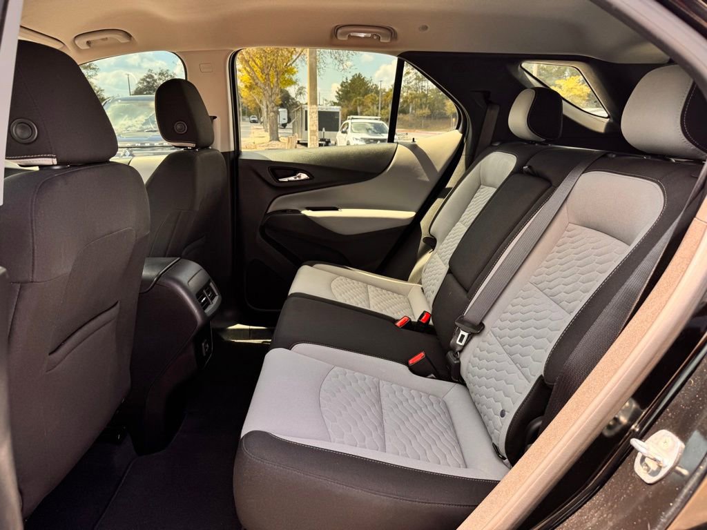 Used 2021 Chevrolet Equinox LS image 15