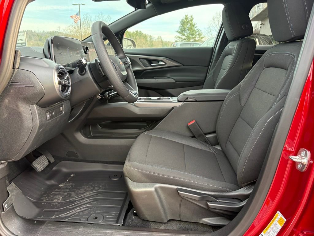 New 2026 Chevrolet Equinox EV LT w/ Midnight Package image 4