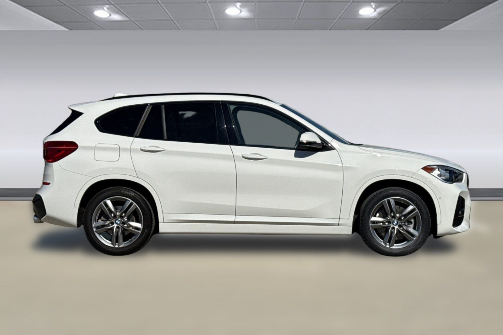 Used 2021 BMW X1 sDrive28i w/ M Sport Package FWD image 7
