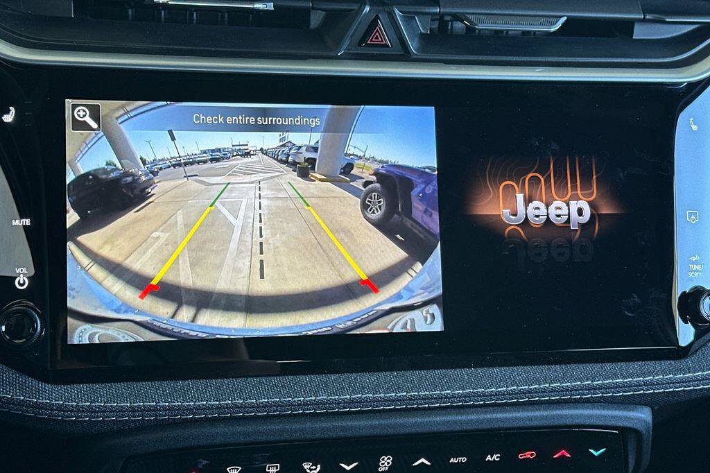 New 2026 Jeep Cherokee Laredo AWD/4WD image 19