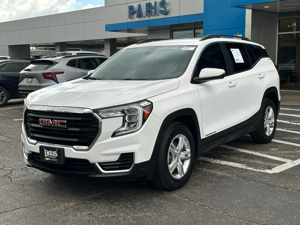 Used 2024 GMC Terrain SLE w/ Driver Convenience Package FWD image 3