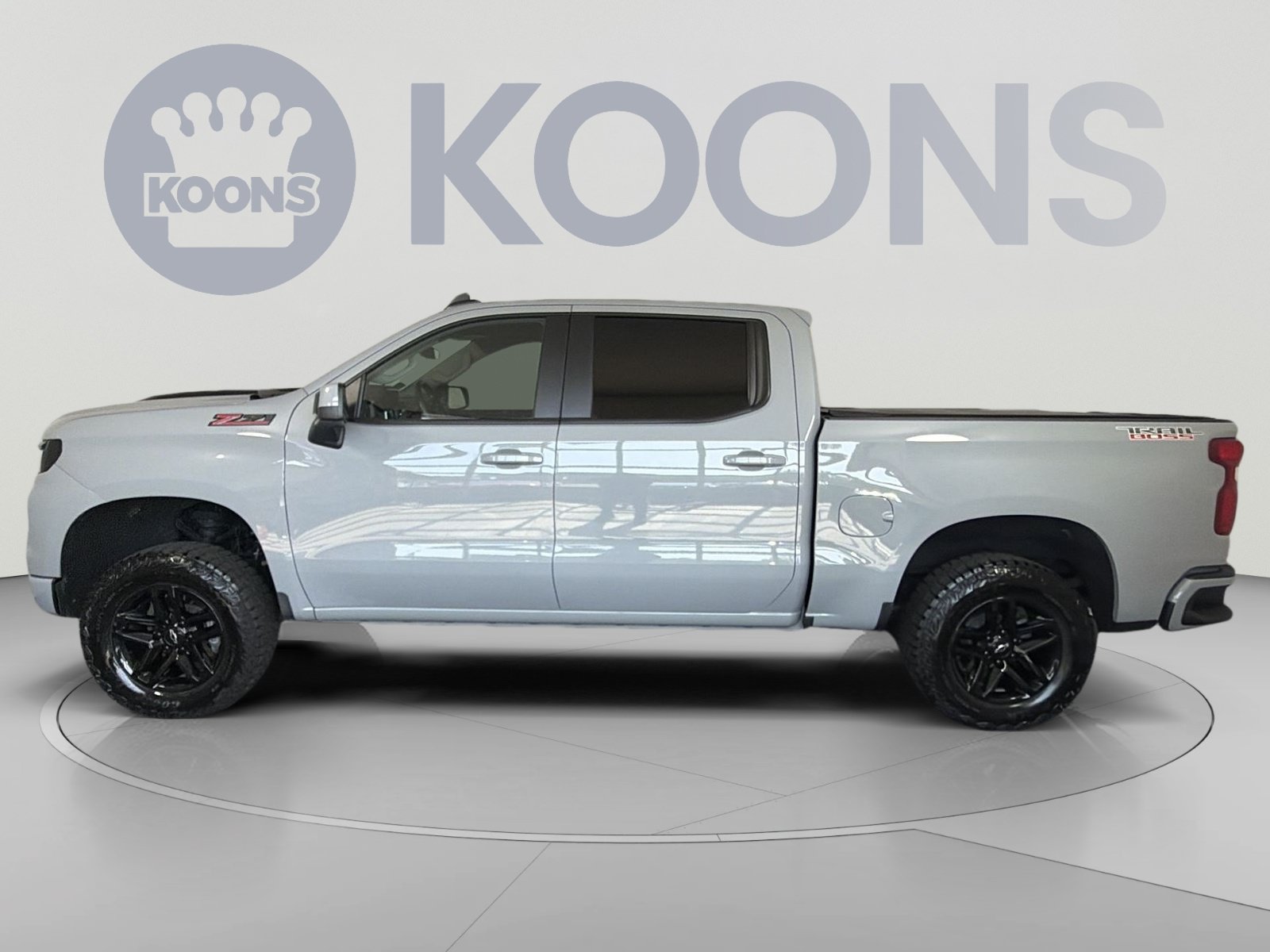 Used 2024 Chevrolet Silverado 1500 LT Trail Boss AWD/4WD image 2