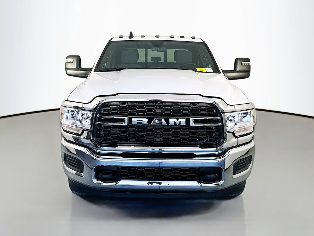 Used 2024 RAM 3500 Tradesman w/ Chrome Appearance Group AWD/4WD video 2